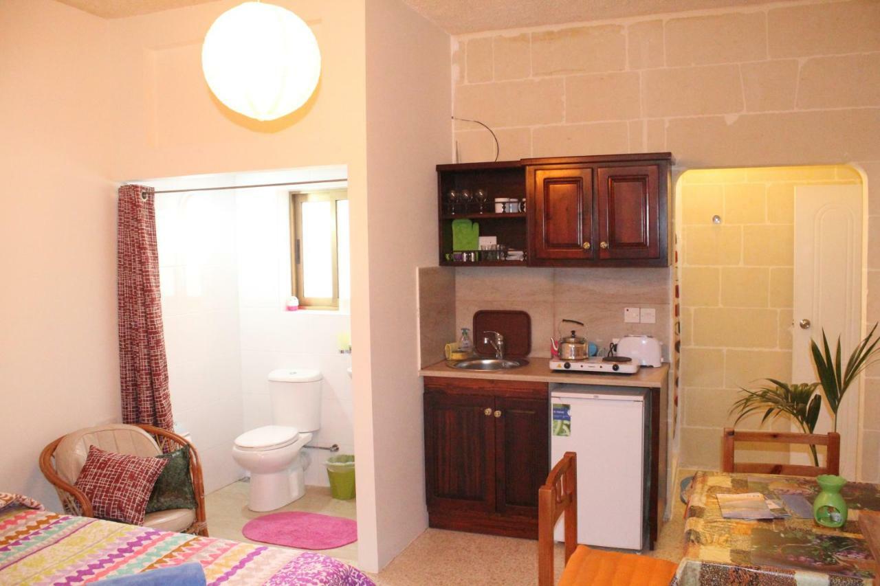 Avalon Seaside B&B - Gozo Bellevue Homes Xlendi Bagian luar foto