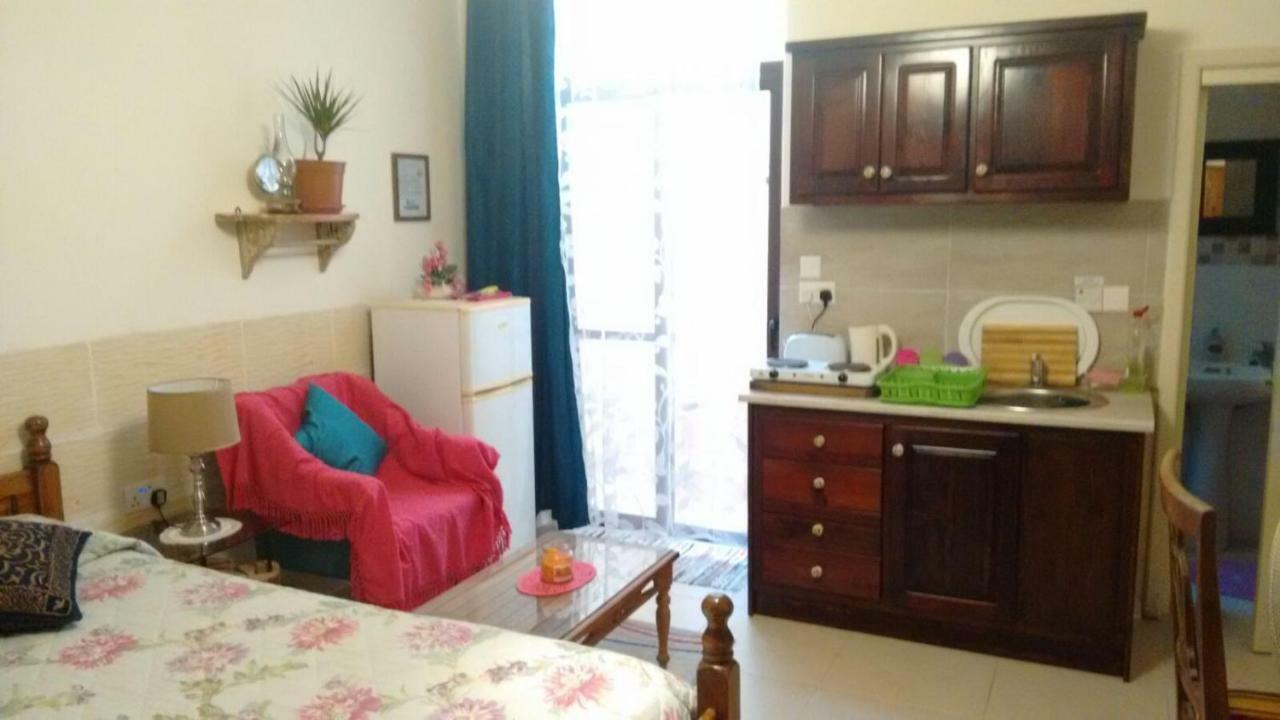 Avalon Seaside B&B - Gozo Bellevue Homes Xlendi Bagian luar foto